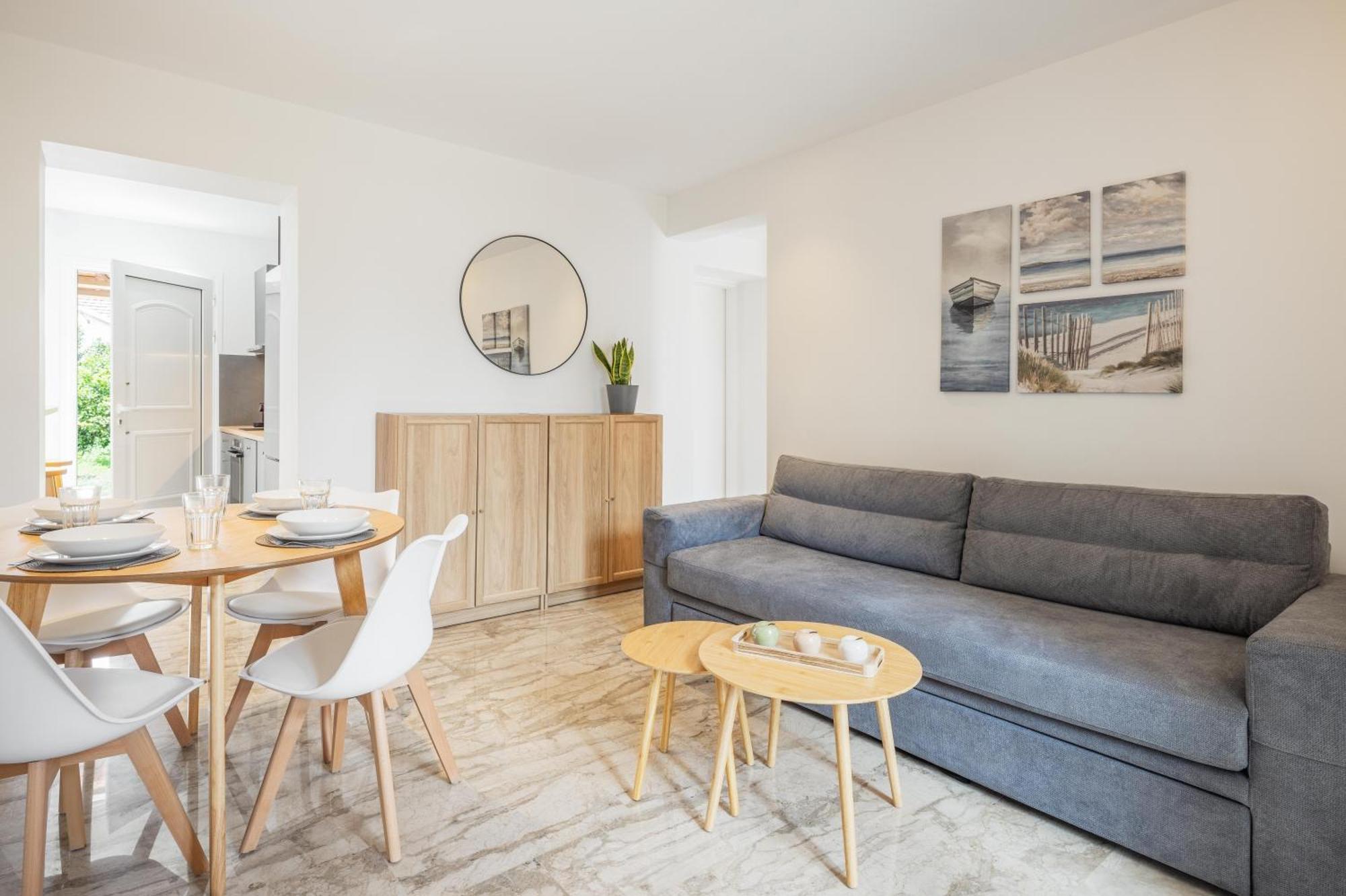 Minimalist Apartment Near The Airport And The City Center Kanálion المظهر الخارجي الصورة